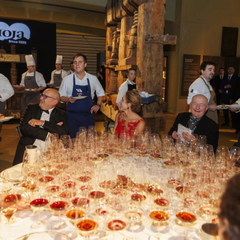 Gala de altura con el mejor maridaje de Rioja y de la mano de los 5 'Estrella Michelí' de la región que pone el broche de oro al Centenario de la DOCa Rioja SEGIO ESPINOSA (JPGE-ESTUDIOS)-EUROPA PRESS
