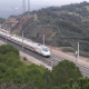Imagen de un tren AVE a su paso por el tramo de vía, completamente restaurado, donde ocurrió el trágico accidente del pasado 18 de enero en Adamuz (Córdoba) Pedro Funes - Europa Press