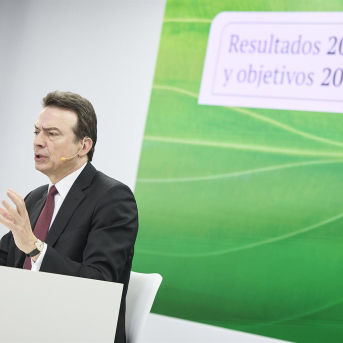 El consejero delegado de Enagás, Arturo Gonzalo, durante una rueda de prensa Jesús Hellín - Europa Press