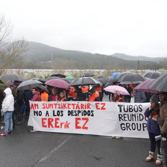 Trabajadores de la plantilla de Tubos Reunidos se manifiestan el pasado 13 de febrero. Iñaki Berasaluce - Europa Press