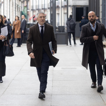 El ministro del Interior, Fernando Grande-Marlaska (c), a su llegada a una sesión de control al Gobierno, en el Congreso de los Diputados Eduardo Parra - Europa Press El ministro del Interior, Fernando Grande-Marlaska (c), a su llegada a una sesión de control al Gobierno, en el Congreso de los Diputados Eduardo Parra - Europa Press