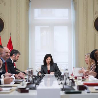 Ayuso pedirá comparecer en la Asamblea para explicar la salida de Viciana y la llegada de Zarzalejo