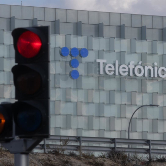 Fachada de la sede de Telefónica, en Madrid (España) Eduardo Parra - Europa Press