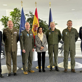 La ministra de Defensa, Margarita Robles, visita el Cuartel General del Mando Aéreo Aliado (AIRCOM), en la Base Aérea de Ramstein (Alemania) MINISTERIO DE DEFENSA