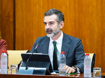 Fernández-Pacheco reivindica el apoyo de la Junta a los regantes y rechaza trato discrecional con Baza