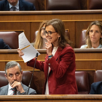 La vicesecretaria de Organización del PP, Carmen Fúnez (c), durante una sesión de control al Gobierno, en el Congreso de los Diputados, a 11 de febrero de 2026, en Madrid (España). Gabriel Luengas - Europa Press
