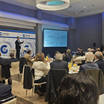 El responsable de Análisis Económico de BBVA y catedrático de Fundamentos del Análisis Económico de la Universidad de Valencia, Rafael Doménech, en el desayuno empresarial organizado por CEOE-Cepyme Guadalajara. EUROPA PRESS El responsable de Análisis Económico de BBVA y catedrático de Fundamentos del Análisis Económico de la Universidad de Valencia, Rafael Doménech, en el desayuno empresarial organizado por CEOE-Cepyme Guadalajara. EUROPA PRESS