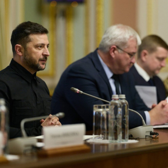El president ucraniano, Volodimir Zelenski, en una reunión en Kiev.  Europa Press/Contacto/PRESIDENT OF UKRAINE