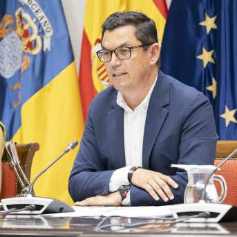 Canarias rechaza la subida de tasas de Aena y afea que se decida al margen de las islas y de su Estatuto