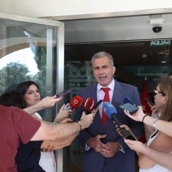 El portavoz de Vox en el Ayuntamiento de Madrid, Javier Ortega Smith, en un encuentro con prensa VOX