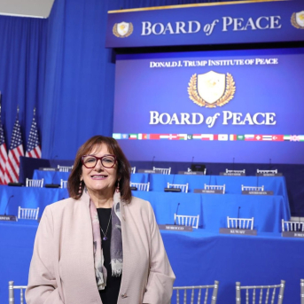 La comisaria europea para el Mediterráneo, Dubravka Suica, durante la reunón de la Junta de Paz celebrada este jueves en Washington (Estados Unidos) COMISIÓN EUROPEA