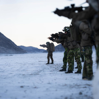 Rangers de la Fuerza Aérea Sueca y a militares de las Fuerzas Armadas danesas realizan ejercicios en Groenlandia. OTAN Rangers de la Fuerza Aérea Sueca y a militares de las Fuerzas Armadas danesas realizan ejercicios en Groenlandia. OTAN