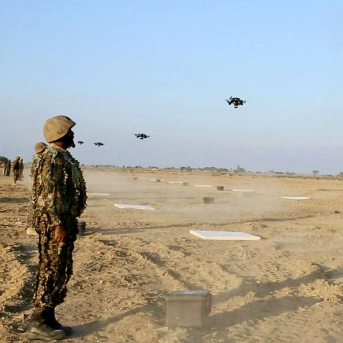 Ejército de Pakistán inspecciona labores de vigilancia con drones (archivo). Europa Press/Contacto/Hussain Ali Ejército de Pakistán inspecciona labores de vigilancia con drones (archivo). Europa Press/Contacto/Hussain Ali