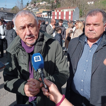 El secretario general de UGT, Pepe Álvarez, en el homenaje a Manuel Llaneza en Mieres. UGT El secretario general de UGT, Pepe Álvarez, en el homenaje a Manuel Llaneza en Mieres. UGT