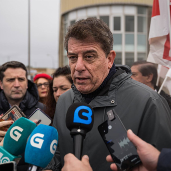 La portavoz nacional del BNG, Ana Pontón, atiende a los medios de comunicación durante una nueva manifestación contra Altri, a 22 de marzo de 2025, en Pobra do Caramiñal, A Coruña, Galicia (España). Elena Fernández - Europa Press La portavoz nacional del BNG, Ana Pontón, atiende a los medios de comunicación durante una nueva manifestación contra Altri, a 22 de marzo de 2025, en Pobra do Caramiñal, A Coruña, Galicia (España). Elena Fernández - Europa Press