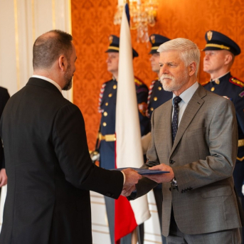 El presidente de República Checa, Petr Pavel, ha nombrado este lunes al nuevo ministro de Medio Ambiente tras la polémica de las últimas semanas con Automovilistas. PRESIDENCIA REPÚBLICA CHECA El presidente de República Checa, Petr Pavel, ha nombrado este lunes al nuevo ministro de Medio Ambiente tras la polémica de las últimas semanas con Automovilistas. PRESIDENCIA REPÚBLICA CHECA