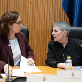 La ministra de Sanidad, Mónica García, y la presidenta del Grupo Español de Pacientes con Cáncer (GEPAC), Begoña Barragán, clausuran el acto institucional ‘Acuerdo de Estado por el movimiento Asociativo en Cáncer’. Eduardo Parra - Europa Press La ministra de Sanidad, Mónica García, y la presidenta del Grupo Español de Pacientes con Cáncer (GEPAC), Begoña Barragán, clausuran el acto institucional ‘Acuerdo de Estado por el movimiento Asociativo en Cáncer’. Eduardo Parra - Europa Press