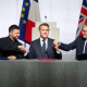 El presidente francés, Emmanuel Macron, junto al presidente ucraniano, Volodimir Zelenski, y el primer ministro británico, Keir Starmer, en la cita en París de la coalición de voluntarios.  Europa Press/Contacto/PRESIDENT OF UKRAINE