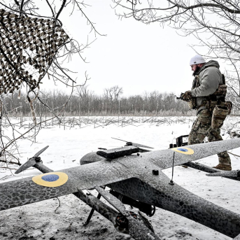 Militar ucraniano de un regimiento de combate de drones en la región de Donetsk a principios de 2026. Europa Press/Contacto/Dmytro Smolienko
