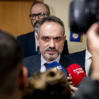El alcalde de Móstoles, Manuel Bautista, durante un pleno extraordinario en el Ayuntamiento de Móstoles A. Pérez Meca - Europa Press