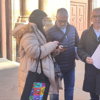 Ángel Ceña (D) Valora Junto A Miembros De Soria ¡YA! La Resolución De La Junta Electoral Central. EUROPA PRESS