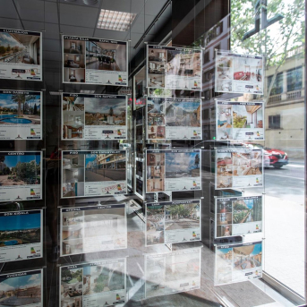 Ampliación | El Parlament frena las propuestas de MÉS y Unidas Podemos sobre vivienda