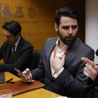 Ampliación | PSPV y Compromís acusan a Rubén Gisbert de farsante y él anuncia una querella contra la jueza de la dana Ampliación | PSPV y Compromís acusan a Rubén Gisbert de farsante y él anuncia una querella contra la jueza de la dana