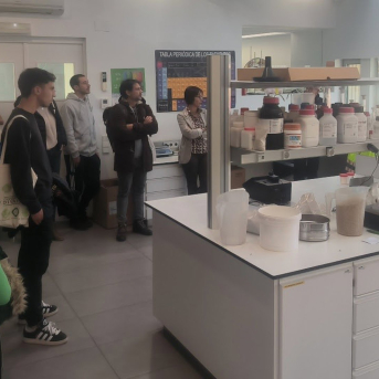 El Govern ofrecerá en 2026 más de 400 cursos agrarios para formar a 9.000 profesionales El Govern ofrecerá en 2026 más de 400 cursos agrarios para formar a 9.000 profesionales