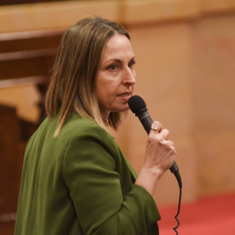 Eva Menor rechaza el burka pero pide no usar a las mujeres como arma política