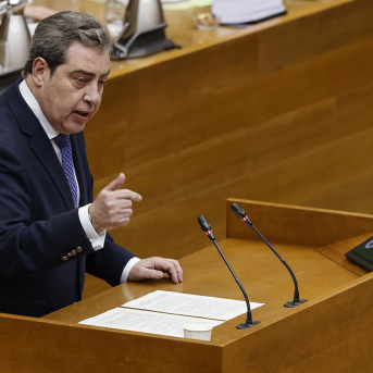 Vox apela a la presunción de inocencia de Mazón y evita pronunciarse sobre la renuncia a su escaño, que considera un derecho personal Vox apela a la presunción de inocencia de Mazón y evita pronunciarse sobre la renuncia a su escaño, que considera un derecho personal