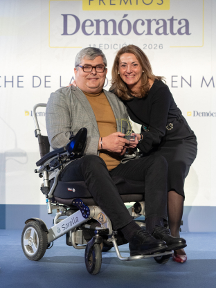 El vicepresidente de ConELA  D. José Jiménez y a su derecha Cristina Nadal,  presidenta de ASEBIO