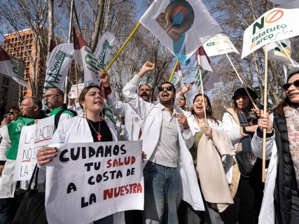 Imagen de archivo de una concentración de médicos contra el Estatuto Marco. Diego Radamés - Europa Press