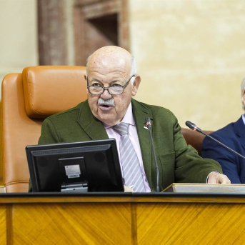 El Pleno del Parlamento arranca con una declaración institucional por el Día de las Personas con Enfermedades Raras