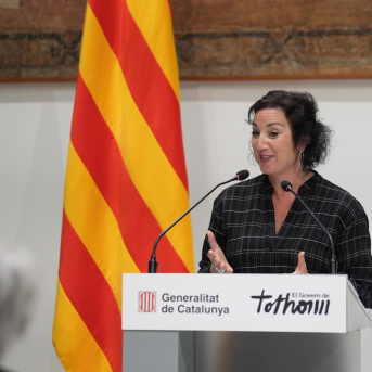 La  consellera de Economía y Hacienda de la Generalitat, Alícia Romero, interviene durante la firma del acuerdo de los presupuestos catalanes 2026 con los agentes sociales David Zorrakino - Europa Press