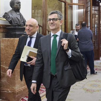 El ministro de la Presidencia, Justicia y Relaciones con las Cortes, Félix Bolaños, a su llegada a una sesión plenaria, en el Congreso de los Diputados, a 26 de febrero de 2026, en Madrid (España). Jesús Hellín - Europa Press