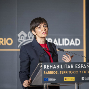 La ministra de Vivienda y Agenda Urbana, Isabel Rodríguez, interviene en la jornada 'Rehabilitar España: barrios, territorio y futuro'. En Albacete, Castilla-La Mancha. VÍCTOR FERNÁNDEZ/EUROPA PRESS