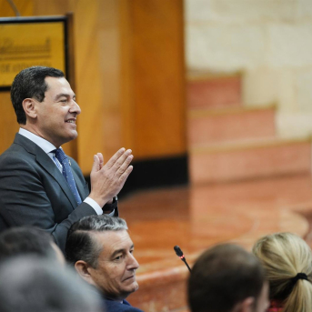 Moreno reprocha a la oposición sus prisas por las listas y reivindica que aún queda legislatura Moreno reprocha a la oposición sus prisas por las listas y reivindica que aún queda legislatura