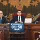El alcalde de Alicante, Luis Barcala (c), durante el pleno ordinario de febrero del Ayuntamiento EUROPA PRESS