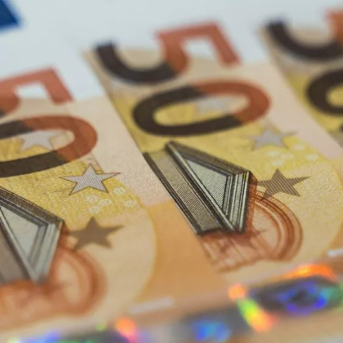 Billetes de 50 euros. CAF Billetes de 50 euros. CAF