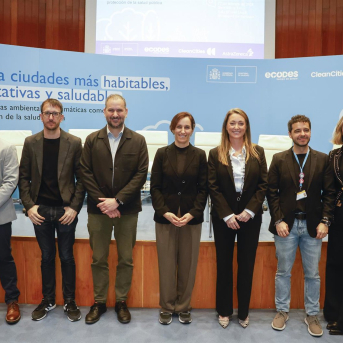 Sanidad ve "extremadamente grave" que "dos fuerzas" del Parlamento apuesten por "luchar contra las políticas climáticas" ECODES Sanidad ve "extremadamente grave" que "dos fuerzas" del Parlamento apuesten por "luchar contra las políticas climáticas" ECODES