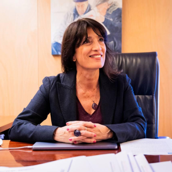 La portavoz de Junts en la Comisión de Transición Ecológica del Congreso, Pilar Calvo, en una imagen en su despacho | JUNTS