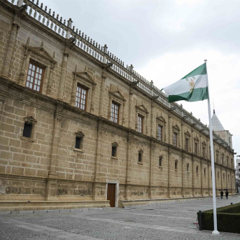 Andalucía conmemora este sábado el 28F con Pleno en el Parlamento y entrega de medallas en el Teatro de la Maestranza Andalucía conmemora este sábado el 28F con Pleno en el Parlamento y entrega de medallas en el Teatro de la Maestranza
