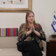 Dana Erlich, embajadora de Israel en España, en un momento de la entrevista concedida a Demócrata en su embajada, en Madrid. Foto: Demócrata.