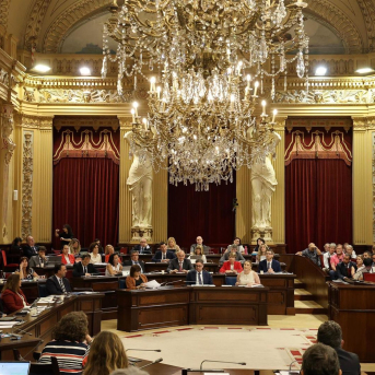 El Parlament debatirá este martes la regularización de migrantes en Baleares