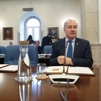 El expresidente de la Diputación de Lugo José Tomé durante la celebración de un pleno para la elección de la nueva presidenta en la diputación de Lugo, a 14 de enero de 2026, en Lugo Carlos Castro - Europa Press