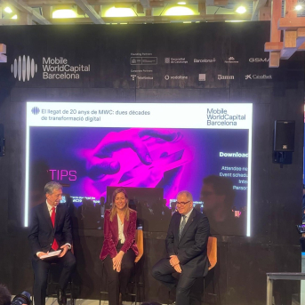 La secretaria de Políticas Digitales, Maria Galindo, el teniente de alcalde de Economía de Barcelona, Jordi Valls, y el consejero delegado de MWCapital, Francesc Fajula. EUROPA PRESS La secretaria de Políticas Digitales, Maria Galindo, el teniente de alcalde de Economía de Barcelona, Jordi Valls, y el consejero delegado de MWCapital, Francesc Fajula. EUROPA PRESS