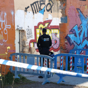 Fernández avala el desalojo de la antigua cárcel de Palma y exige a la Delegación del Gobierno que actúe