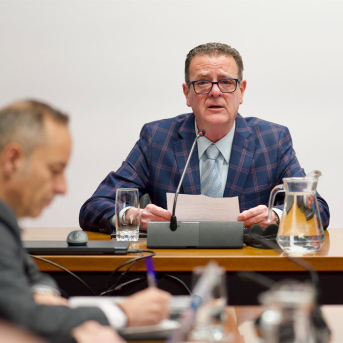 Un asesor fiscal admite que emitió facturas falsas de un restaurante para apoyar económicamente a Koldo García Un asesor fiscal admite que emitió facturas falsas de un restaurante para apoyar económicamente a Koldo García