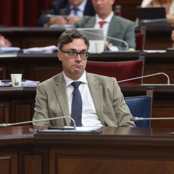 Costa descarta acelerar el parque fotovoltaico de Puntiró y avisa de que lo frenará si vulnera la ley Costa descarta acelerar el parque fotovoltaico de Puntiró y avisa de que lo frenará si vulnera la ley