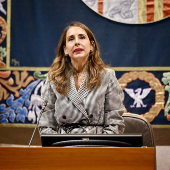 María Navarro insta a los 67 diputados a trabajar por Aragón y ofrece diálogo y respeto María Navarro insta a los 67 diputados a trabajar por Aragón y ofrece diálogo y respeto